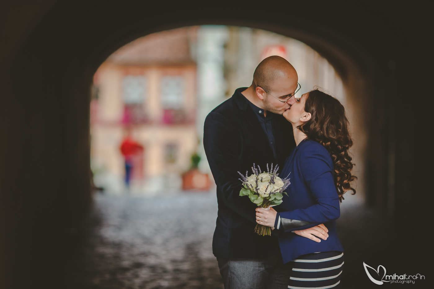 anca si edi sesiune foto de logodna brasov mihai trofin fotograf nunta brasov fotograf nunta piatra neamt fotograf bucuresti www.mihaitrofin.ro (1)